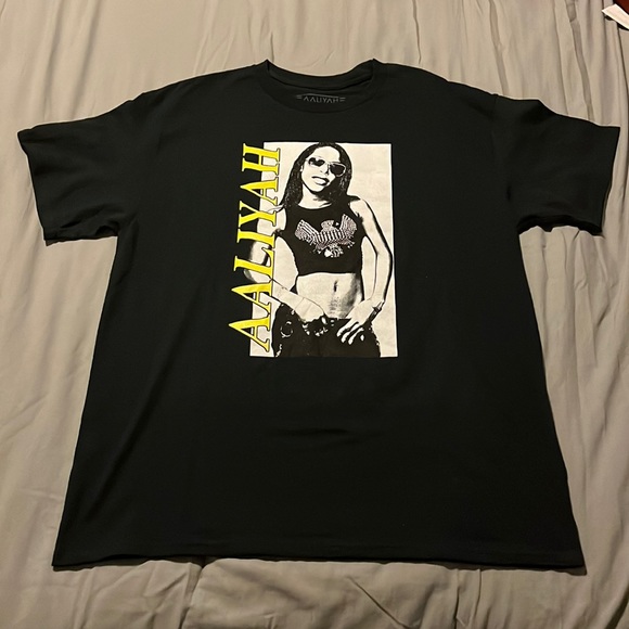 Aaliyah Other - Aaliyah Vintage Style Short Sleeve Graphic Tee Size L NWOT Unisex